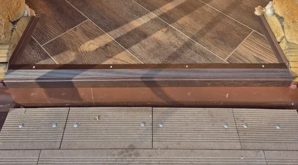 Порог угловой ПУ 04.900.086 Пробка