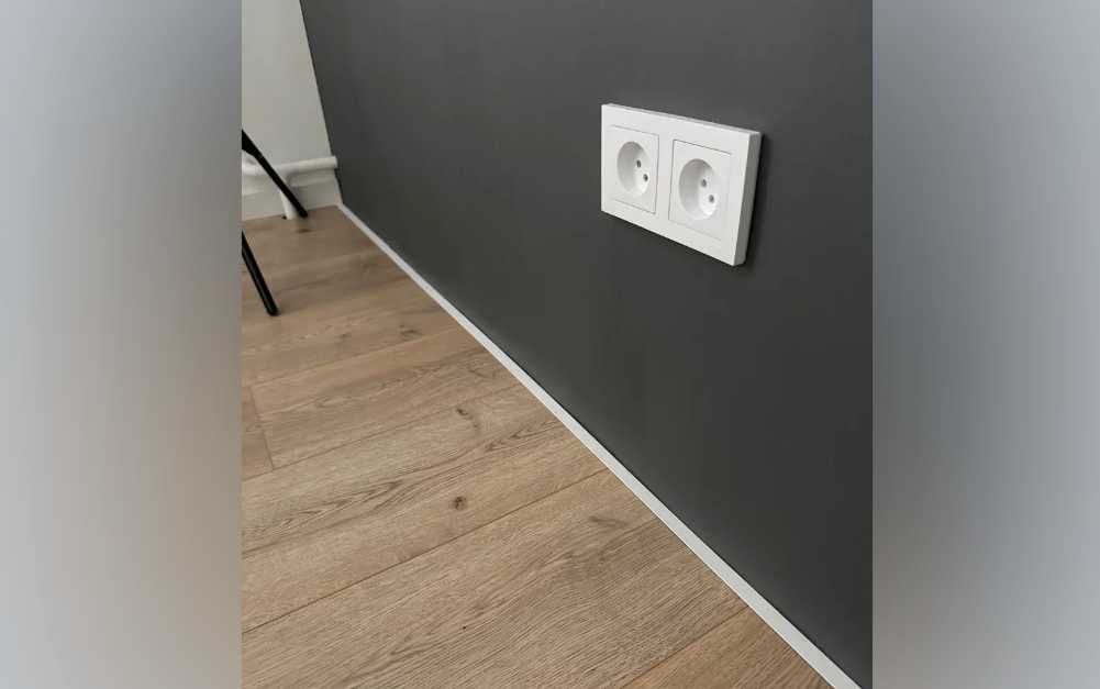 Антиплинтус Апл 01.2700.001. Без покрытия