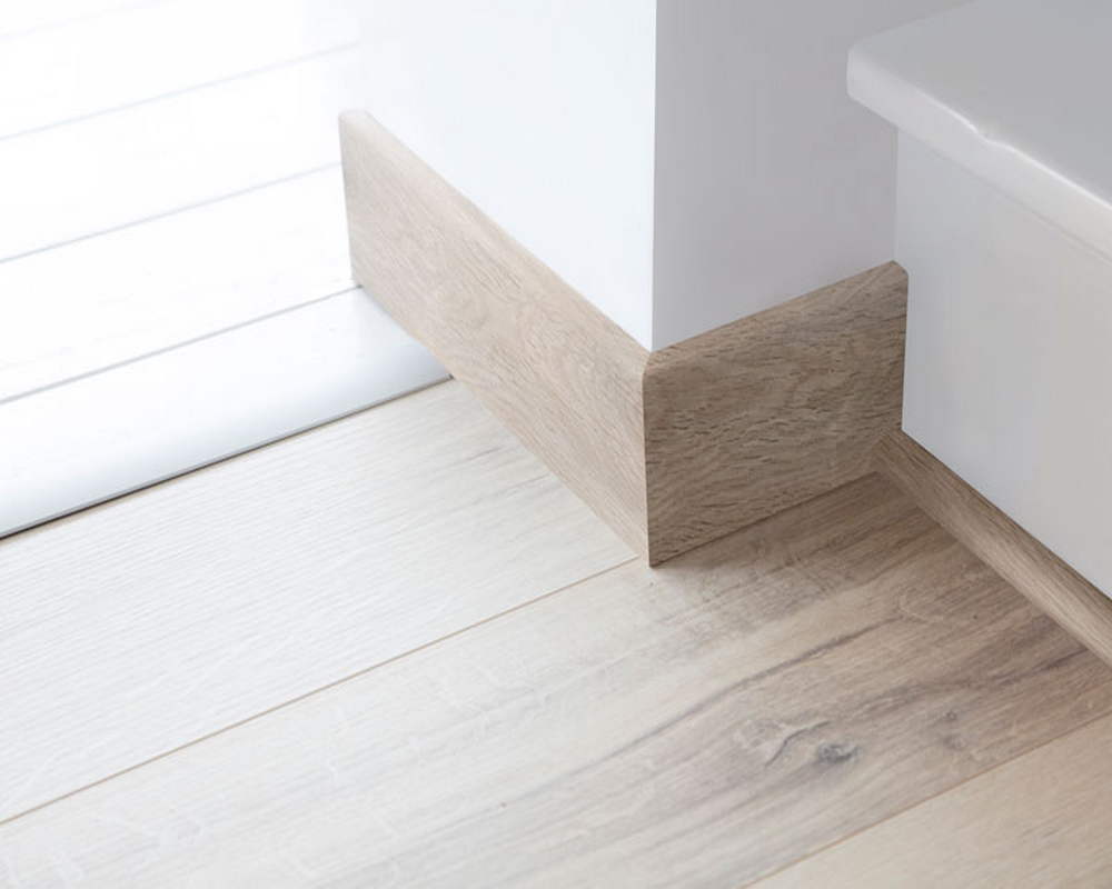 Плинтус напольный Salag Alpha 80 Маренго 2,4м