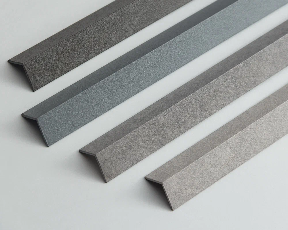 Угол декоративный Уп 12-27.2700.556 (30х30 мм)