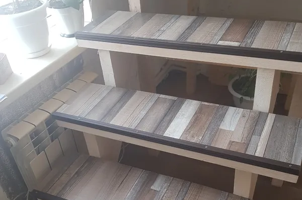 Порог угловой ПУ 05.1800.059 0,9 м Бетон скай. Цена за 6 штук