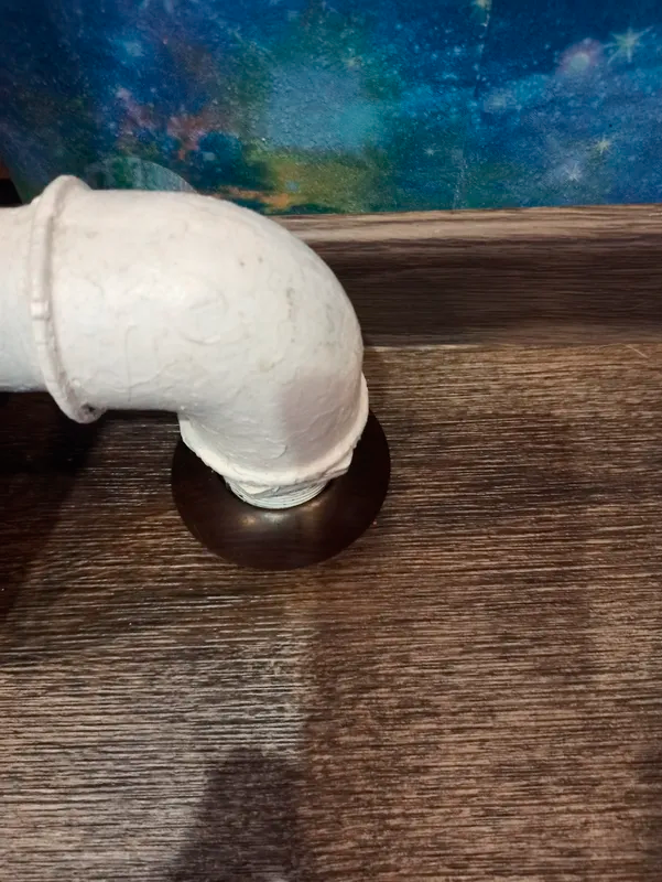 Обвод для труб 1/2 ПВХ ИДЕАЛ 22мм 302 Венге Черный