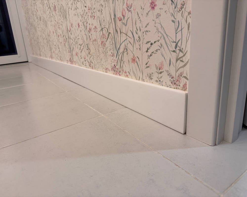 Плинтус СОЛИД 1 UHD 17/80CL 2,0 м Белый c LED рассеивателем