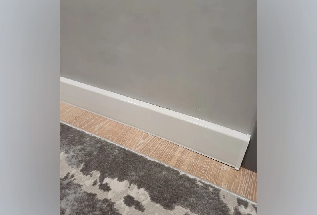 Плинтус ПВХ Salag Lima 72мм 2,5м. Джилонг