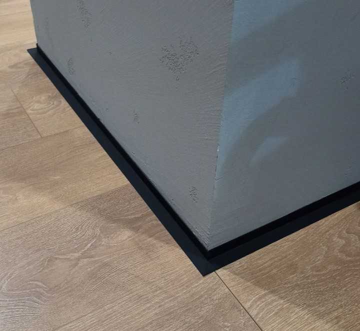 Микроплинтус MSAPL 02.2700.15 Анод черный