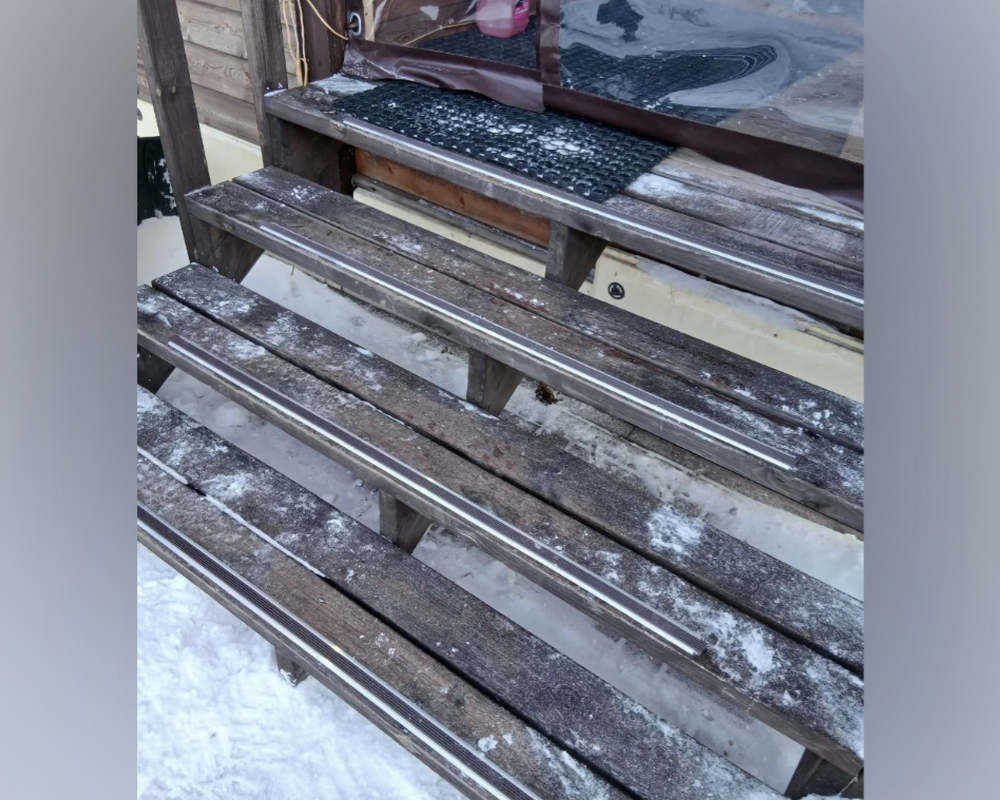 Порог одноуровневый ПС 08.900.15 Черный