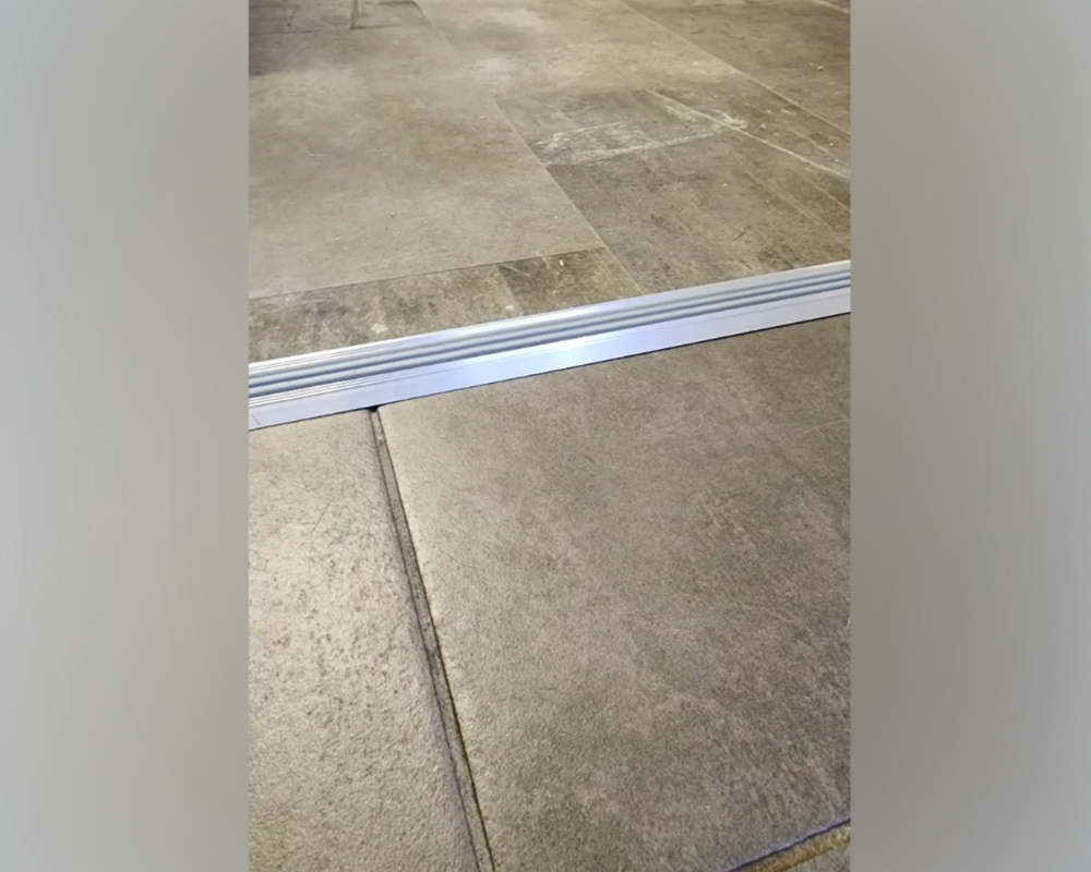 Порог одноуровневый ПС 08.1800.042л Шампань