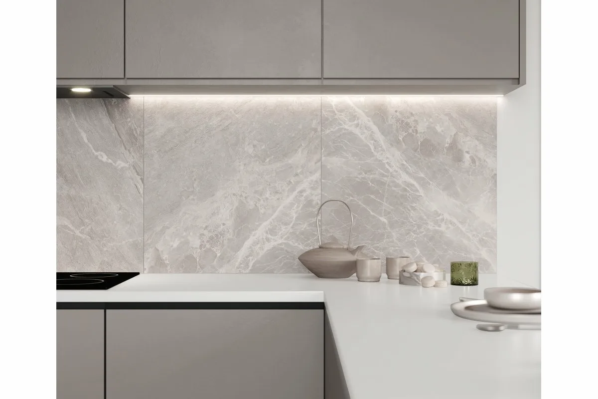 Панель самоклеющаяся ПВХ 300х300 мм 6шт/уп Мрамор Нова Бьянка. Цена указана за 0,54 м²