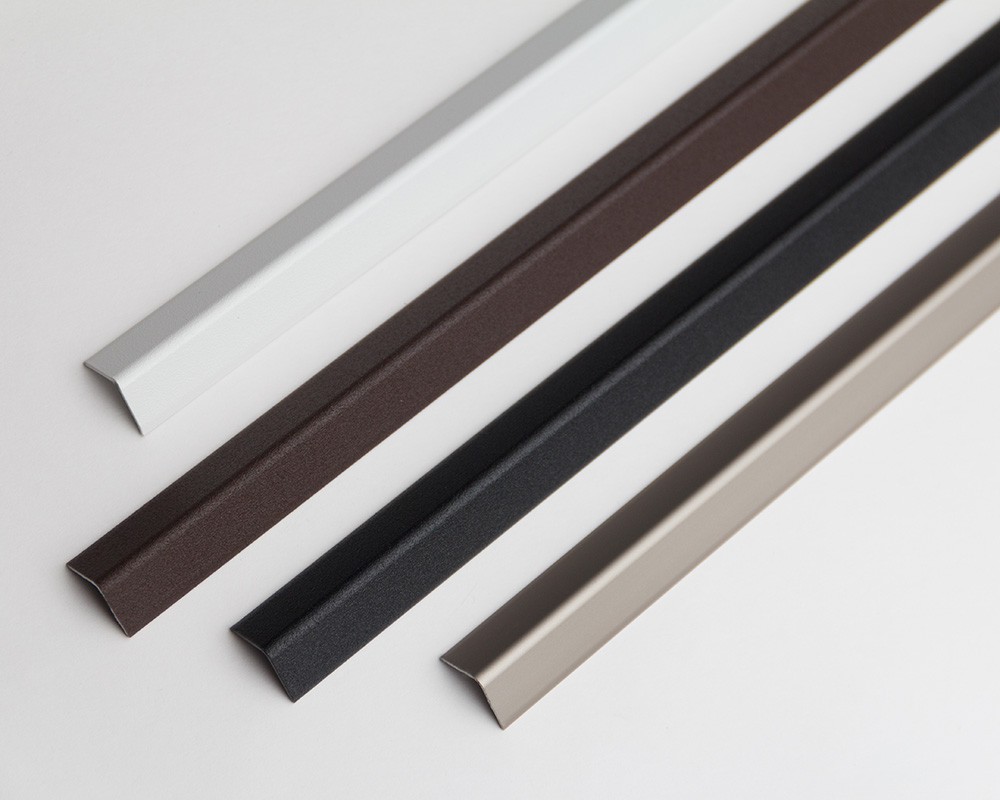 Угол наружный алюминиевый УО 18-27.2700.059